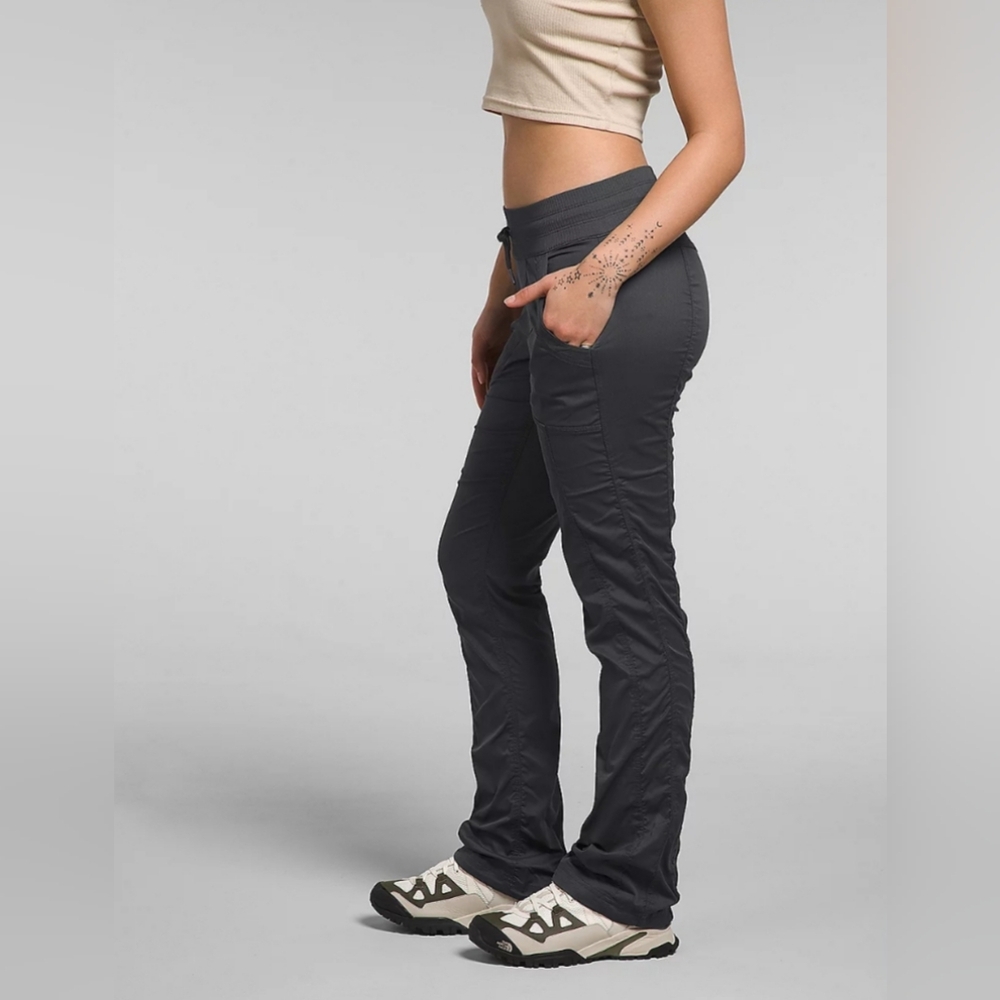 🔥NEW! The North Face Women's Gray Straight Leg Pants NWT